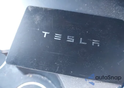 2023 Tesla Model Y Awd/Long Range Dual Motor All-Wheel Drive z USA, uszkodzony, nr VIN 7SAYGDEE4PA124374